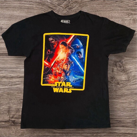 STAR WARS T-Shirt The Force Awakens Movie Galaxy Premiere Collection Size Large - Picture 1 of 11